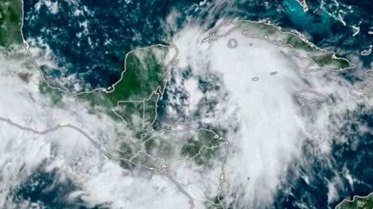 Activan Alerta Roja en 6 municipios de Quintana Roo por ‘Helene’