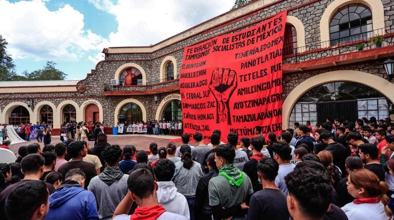 Ayotzinapa grita represion