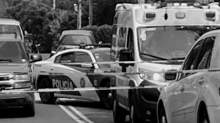 Peritos y policías capitalinos