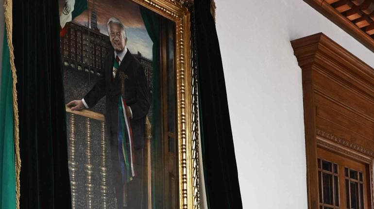 devela AMLO retrato Palacio Nacional