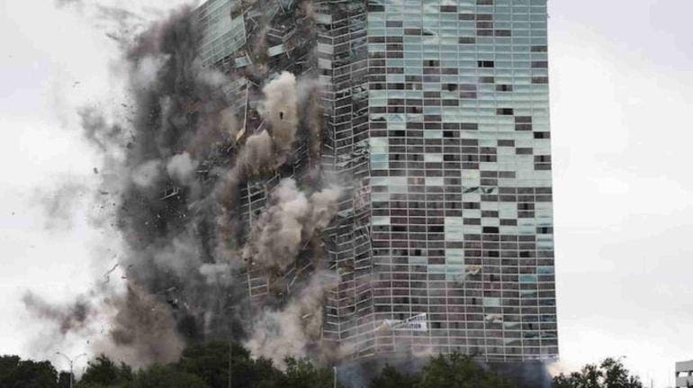 ¡Impresionante! así fue la implosión de un edificio de 22 pisos en Luisiana