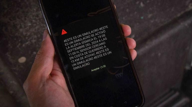 Protección Civil CDMX atribuye a compañías de telefonía fallos en el Simulacro Nacional