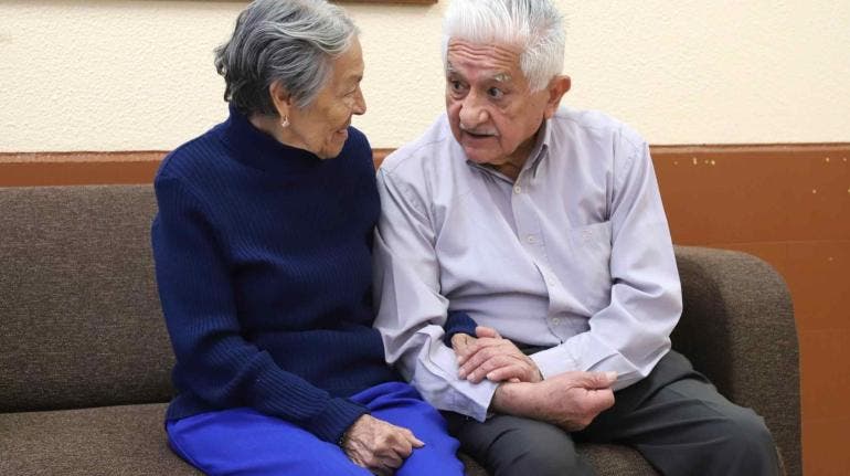 Gobierno capitalino dará prioridad a madre solteras y adultos mayores para rentar viviendas