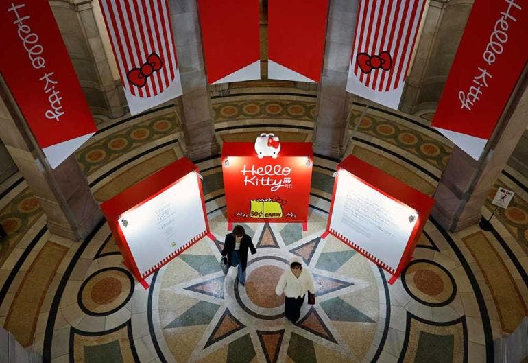 El icónico personaje nipón Hello Kitty cumplirá 50 años el viernes y para celebrarlo el Museo Nacional de Tokio (EFE)