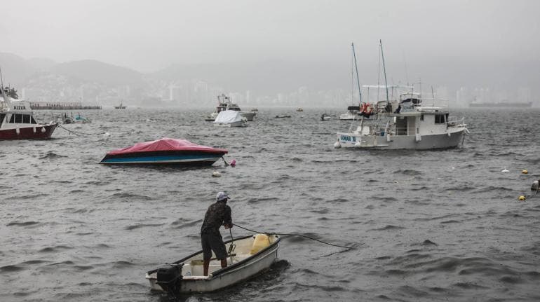 huracan Kristy sube categoria 4