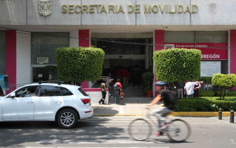 licencia conducir permanente Clara Brugada