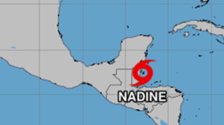 ‘Nadine’ tocará tierra este sábado al mediodía; alerta en Quintana Roo
