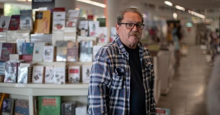 Paco Ignacio Taibo II FCE transnacional izquierda