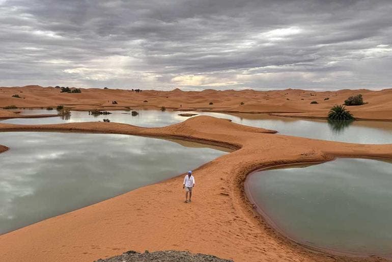 Inundaciones en el desierto de Marruecos resucitan un lago seco desde hace 50 años (EFE)