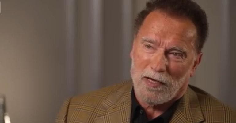 Schwarzenegger vuelve a rechazar a Trump y anuncia su voto por Harris