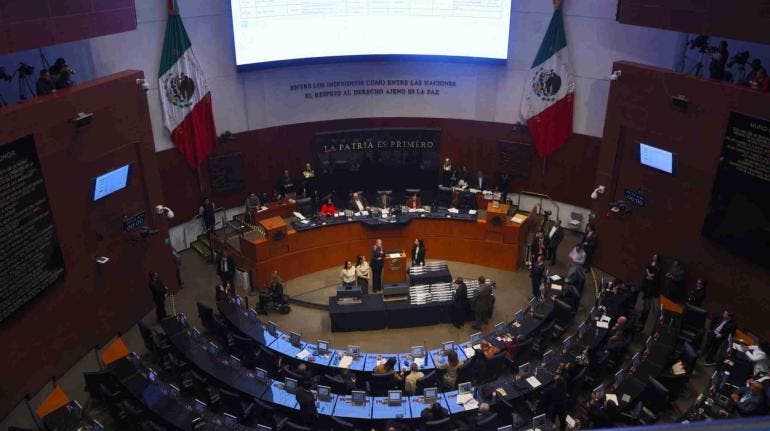Senado rinde homenaje a sufragistas sin la presencia de Norma Piña