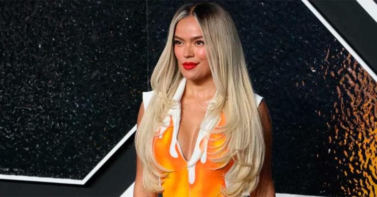 Karol G "muy afectada" por las críticas a su nueva canción