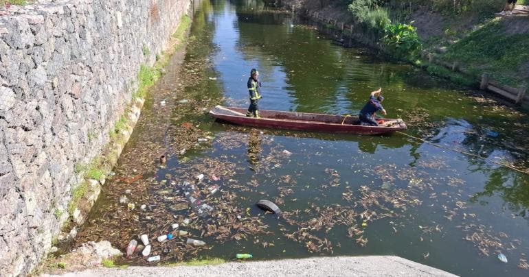 muere joven cae canal aguas negras Santa Maria Tomatlan