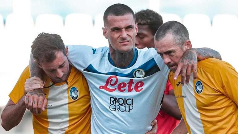 El delantero italiano Gianluca Scamacca, del Atalanta