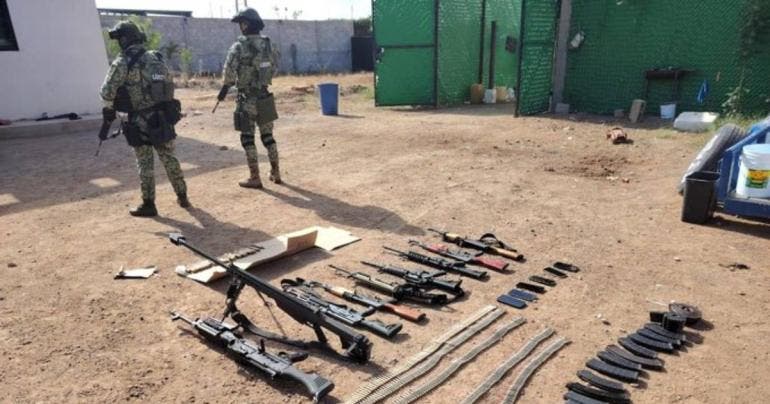 Sedena detiene a 10 personas con armamento de alto poder en Culiacán