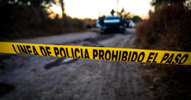 Abandonan tres cadáveres en carretera de Michoacán