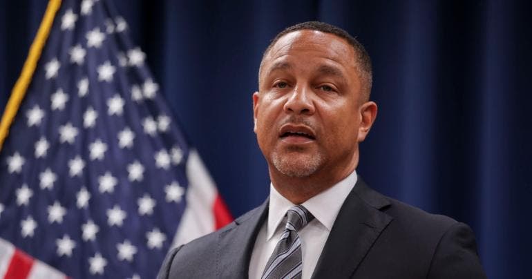 Breon Peace renunciara fiscal antes Trump