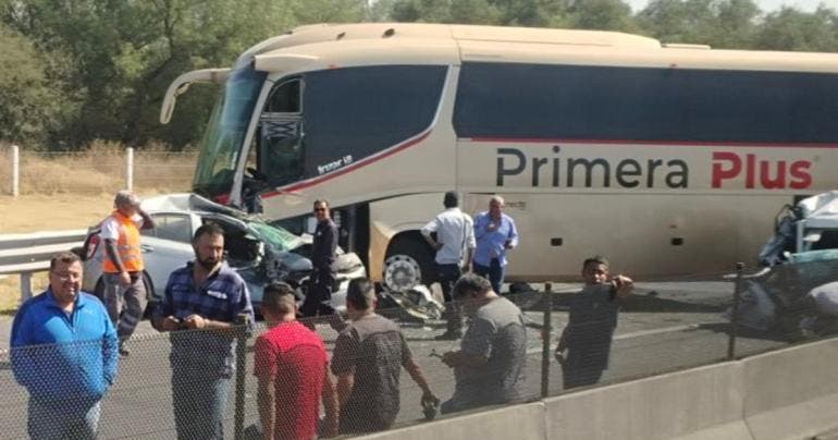 Choque múltiple en el Circuito Exterior Mexiquense deja varios lesionados