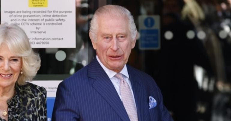  El rey Carlos III continuará su tratamiento contra el cáncer en 2025, según Sky News