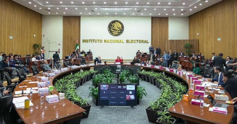 INE multa a cinco partidos políticos por afiliaciones indebidas