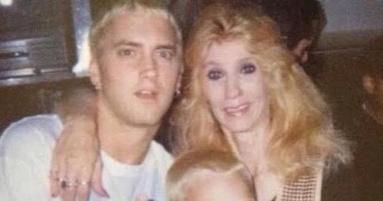 Muere Debbie Nelson madre de Eminem, por un cáncer terminal