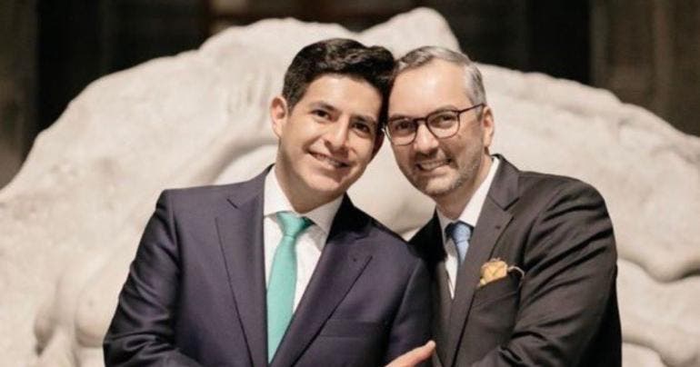 SRE indaga exfuncionario boda Munal