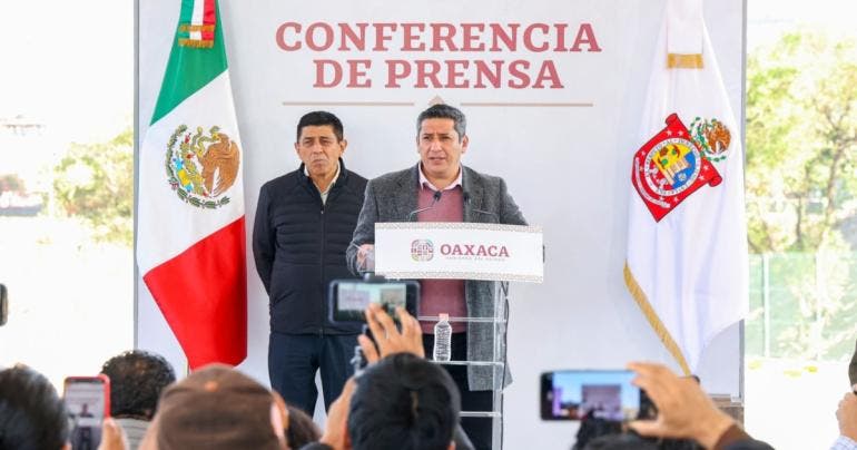 hallan autos jovenes desaparecidos Oaxaca