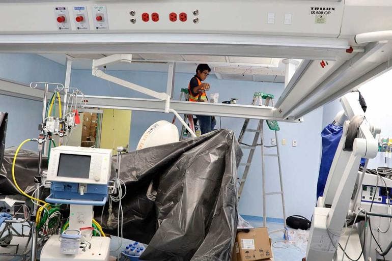 Advierten trabajadores que no es posible dar atención de calidad en el Hospital de la Niñez Oaxaqueña (Cuartoscuro)