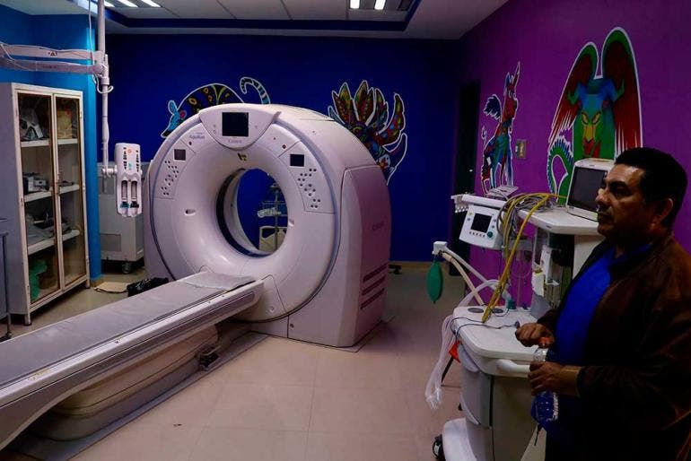 Advierten trabajadores que no es posible dar atención de calidad en el Hospital de la Niñez Oaxaqueña (Cuartoscuro)