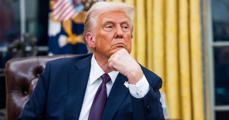 juez bloquea orden Trump ciudadania nacimiento