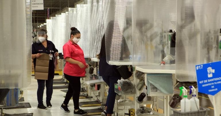 PIB crece baja cuarto trimestre Inegi