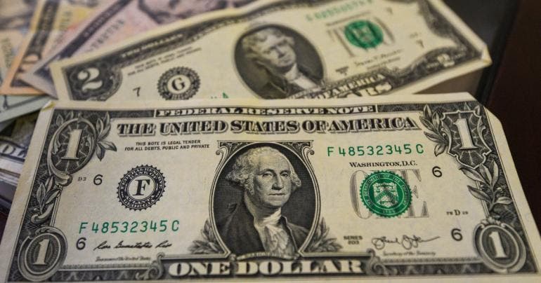 SHCP coloca bonos referencia