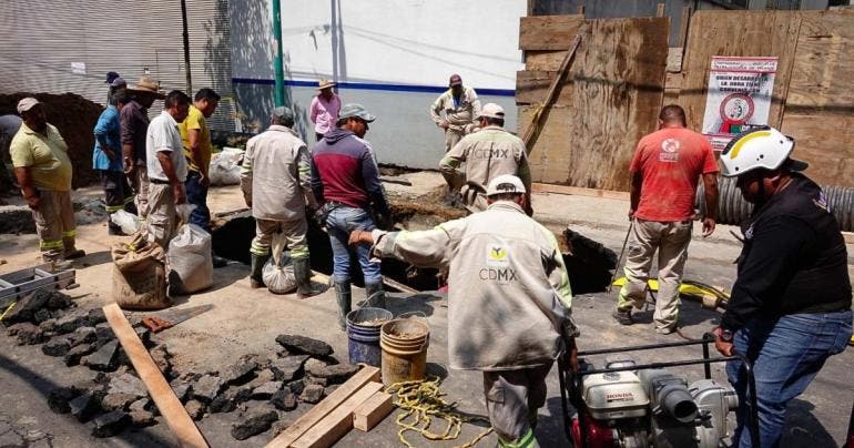 cerraran Calzada Desierto de los Leones obras