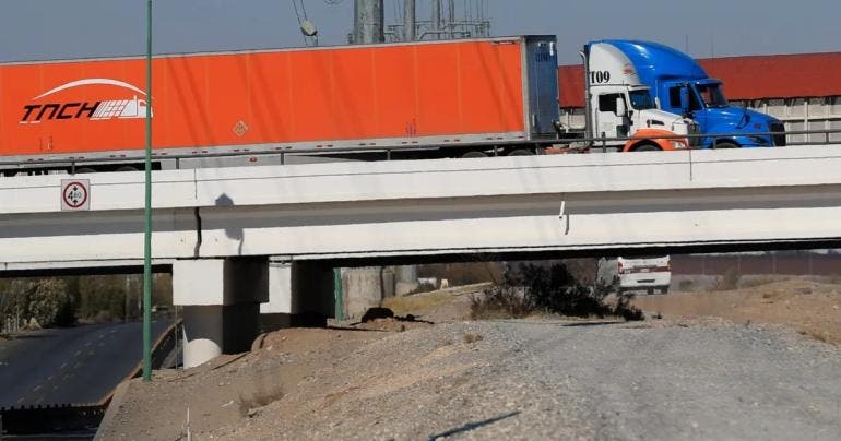 deficit comercial Mexico 4 mil 558 mdd Inegi