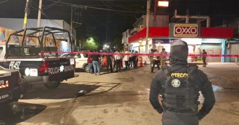 Explota artefacto casero frente a la Secretaría de Seguridad de Acapulco; dos muerto