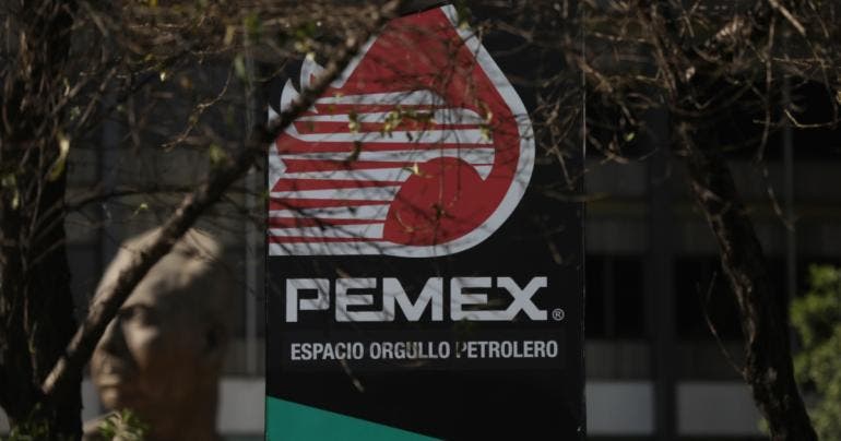 Pemex pagara menos impuestos avalan diputados