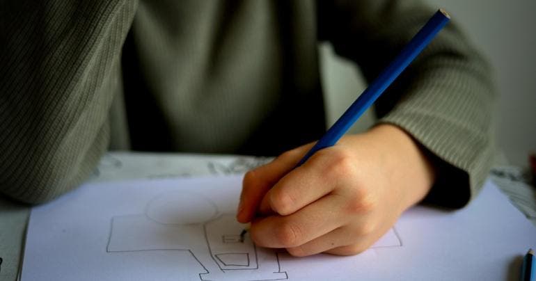 Queretaro prohibir celulares Mauricio Kuri