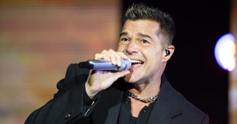 Ricky Martin lanza colección en vinilo de 'PAUSA' y 'PLAY' con colaboraciones de Bad Bunny y otros