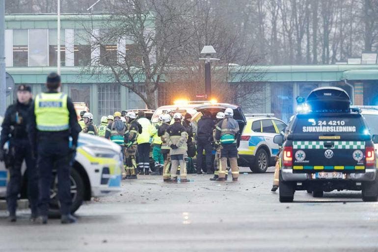Confirma policía sueca al menos 10 muertos por tiroteo en escuela para adultos