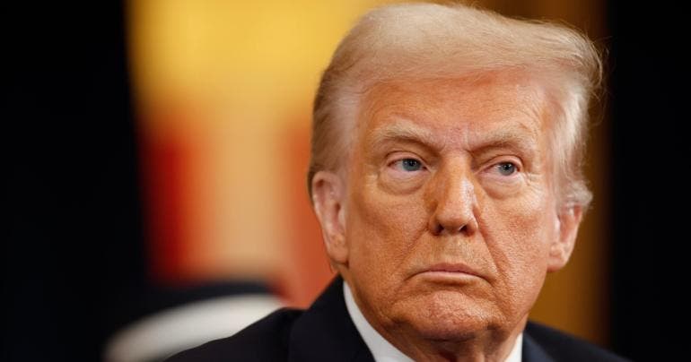 Trump perfila arancel 25 por ciento autos