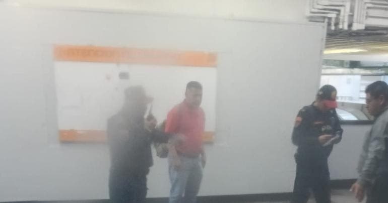 hombre cae vias Metro Ninos Heroes electrocuta brazo