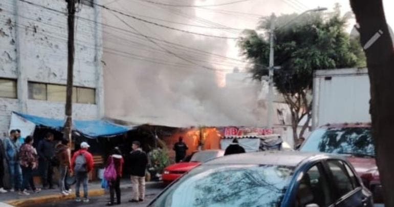 incendio casas aluminio carton Tacubaya CDMX