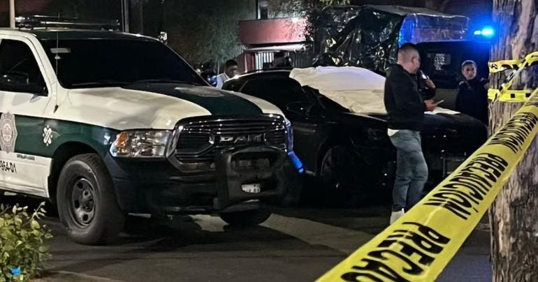 matan Peralvillo conductor auto lujo