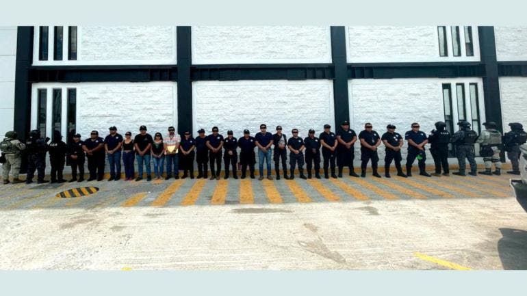 Caen 21 policías y un comandante en Chiapas por diversos delitos
