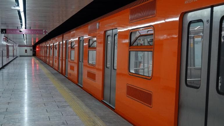 indagan nueve pinchazos Metro Metrobus