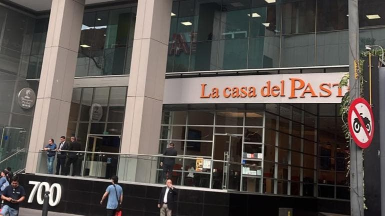 Insurgentes 700 edificio contamina drenaje pluvial