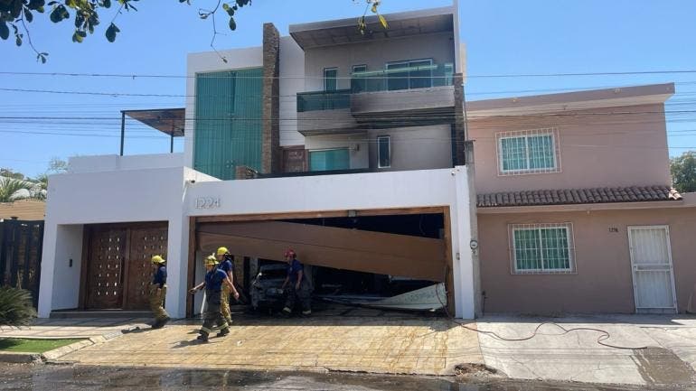 tres muertos Culiacan incendio vivienda lujo
