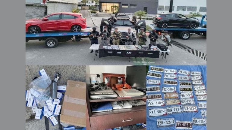 Aseguran autos robados y más de 30 placas en cateo en Cuernavaca