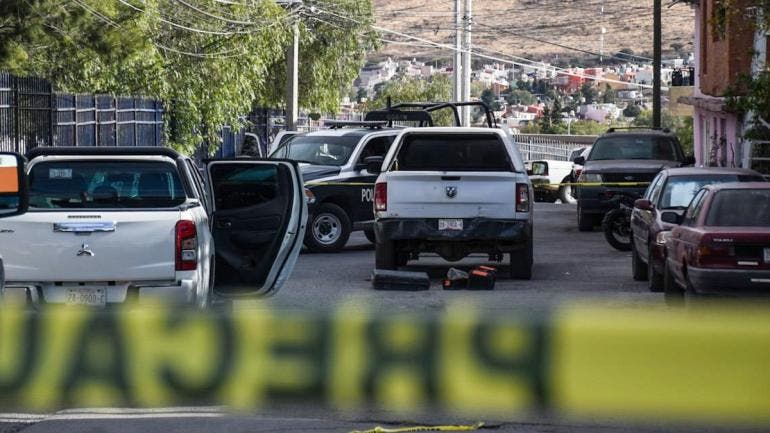 auto fuego paquete sospechoso Zacatecas