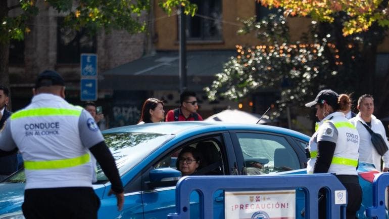 arrestan conductor atropella oficiales alcoholimetro Portales